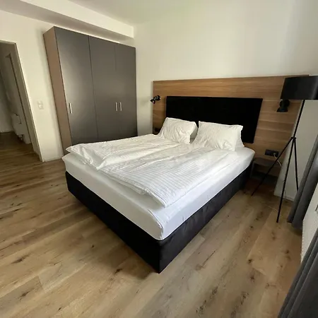 Wilten 5 Apartman